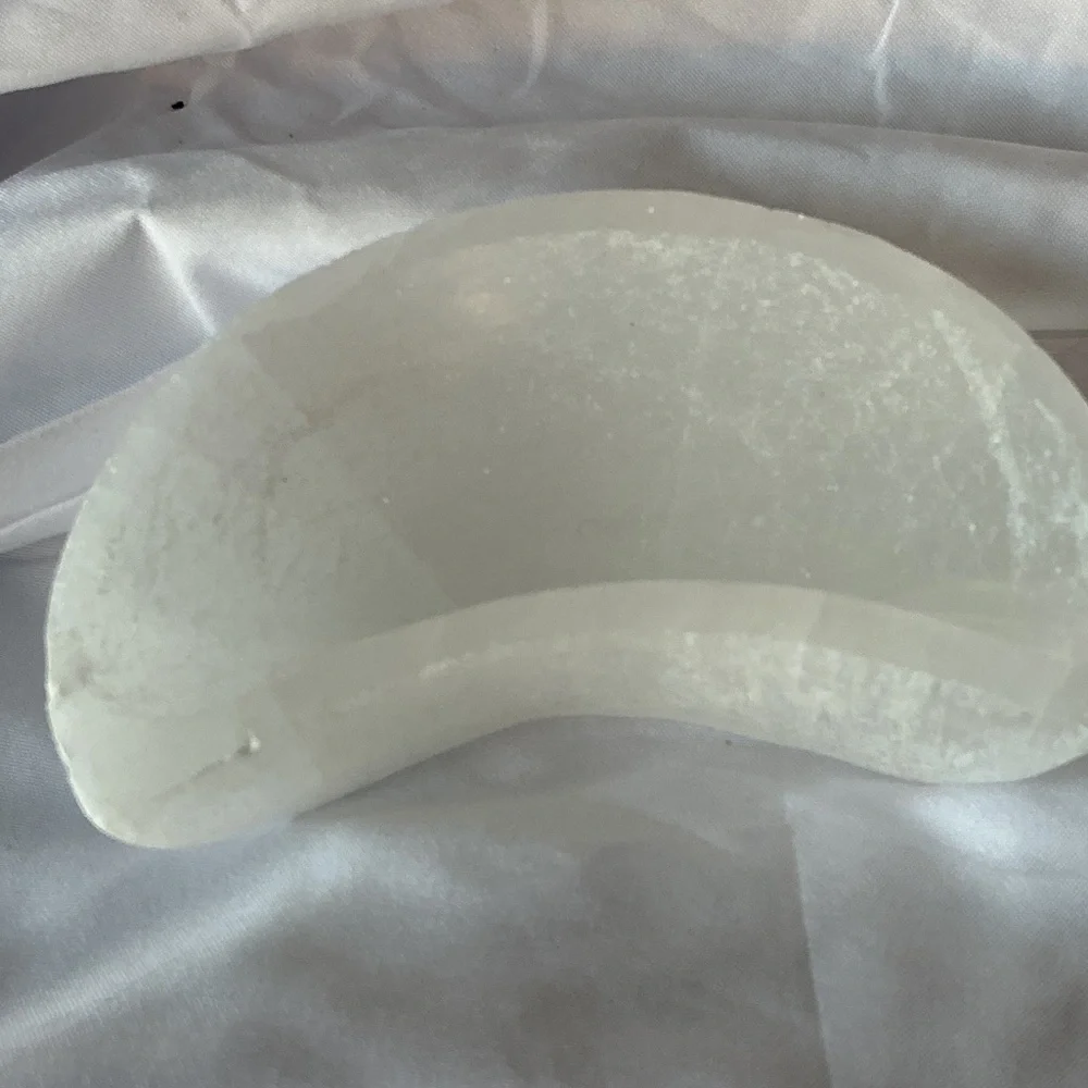 Elegant White Crescent Home Accent